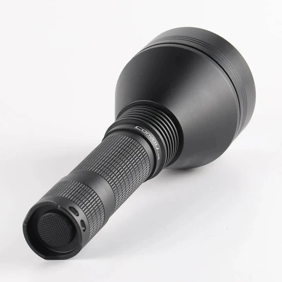 Convoy L21B SFT40 21700 flashlight