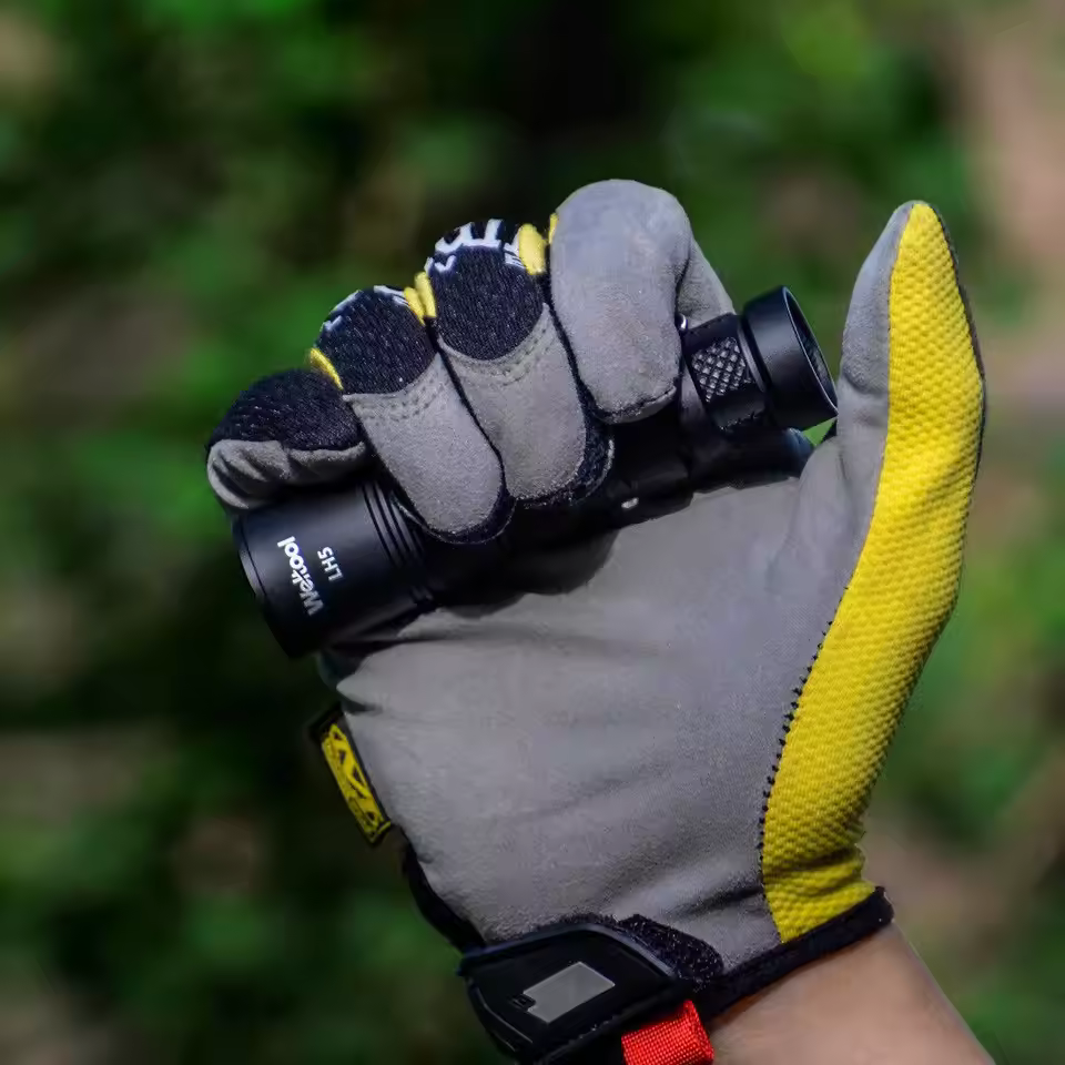 Weltool T13G 95 Display with 4000K Color Temperature EDC Flashlight-18350 Lithium Battery Powered Portable Flashlight (640 Lumin