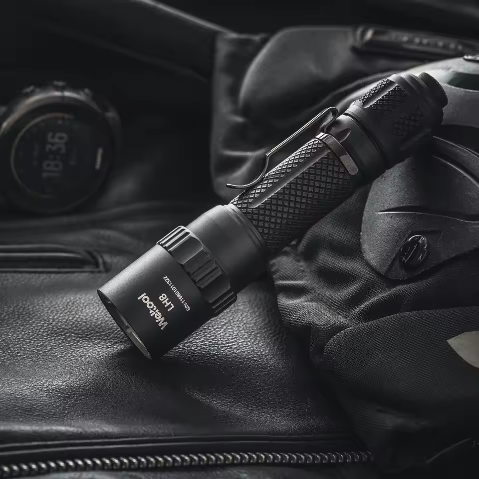 Weltool T14 C Single Mode 18650 LED Handheld Lights Weltool T14B/C Single Mode 18650 LED Handheld Lights Weltool T14B/C Single