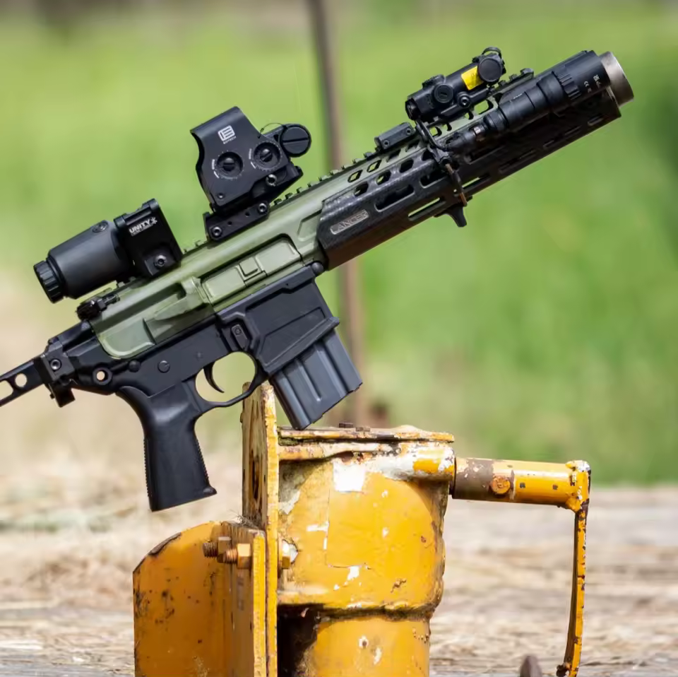 Weltool W35C High lumumen tactical lamp, 6500K, full-size brightness 1750 lumens