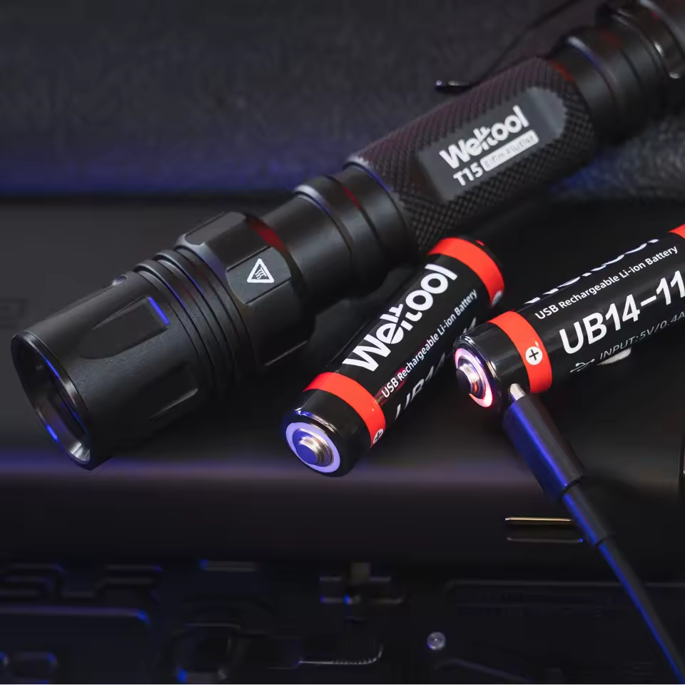 Weltool T15 Elfin Flutist LED tactical flashlight