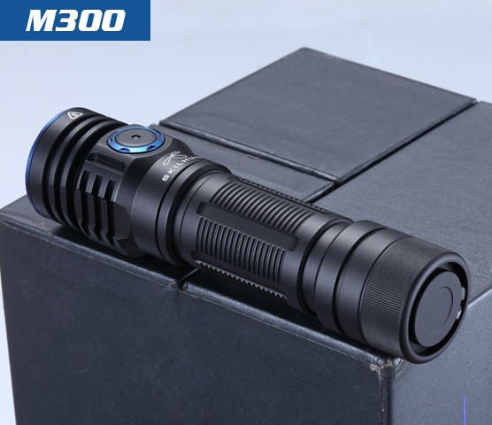 SKILHUNT  M300 XHP35 2000 Lumens USB Magnetic Rechargeable flashlight