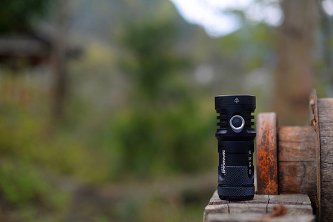 MANKERLIGHT MK37 TIR lens Long Throw Flashlight