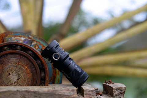 MANKERLIGHT MK37 TIR lens Long Throw Flashlight