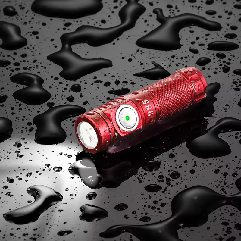 Lumintop 10280/10750 flashlight USB rechargeable 700 lumens 112 meters keychain torch with TYPE C charger 985