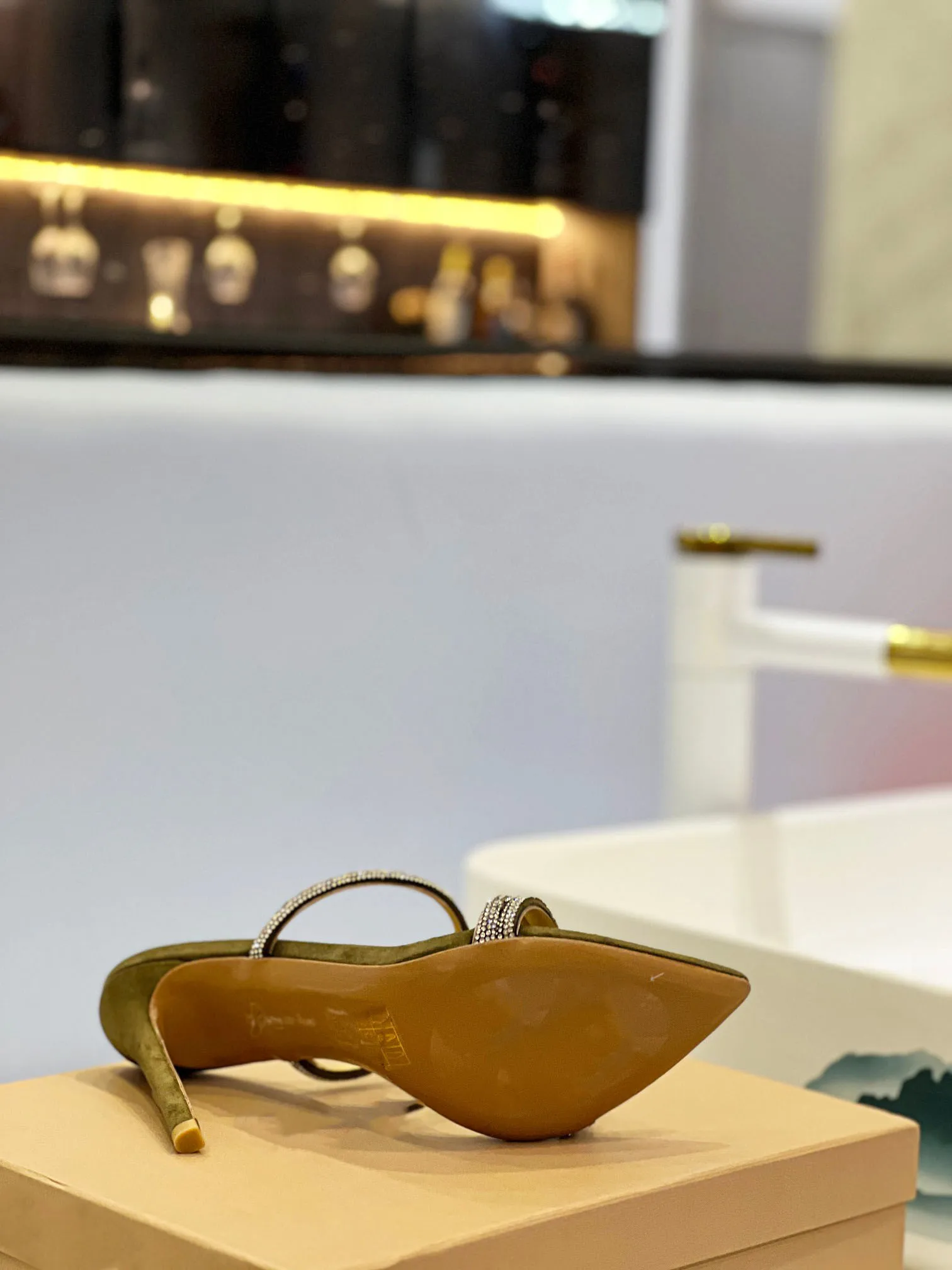 New Water Diamond Paired with Cashmere Fabric Pointed Thin Heels Sexy High Heel