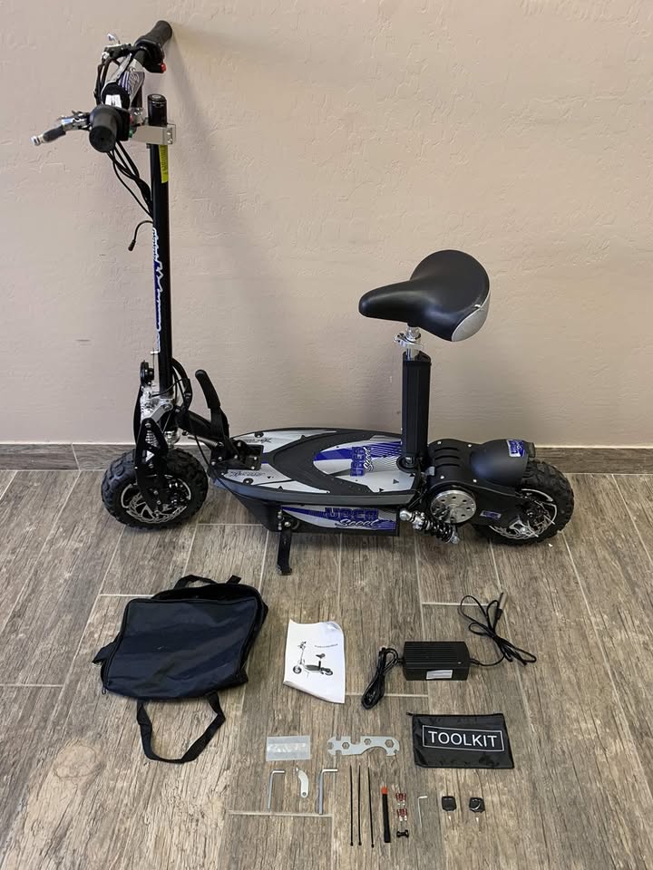 UberScoot 1600w 48v Electric Scooter, Black, Large